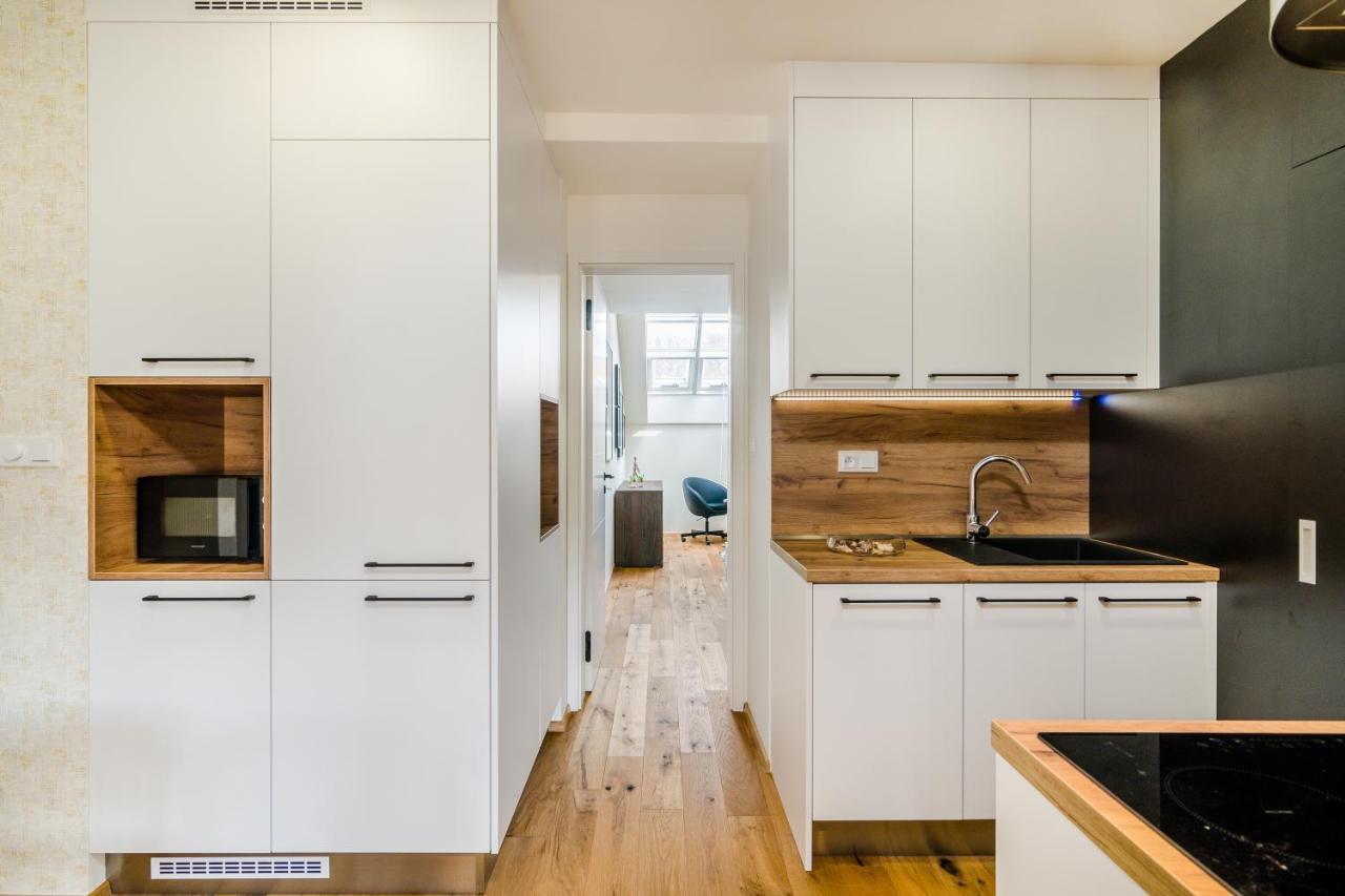 شقة Prague Days - Premium Loft W Terrace - View - Netflix - Ac المظهر الخارجي الصورة