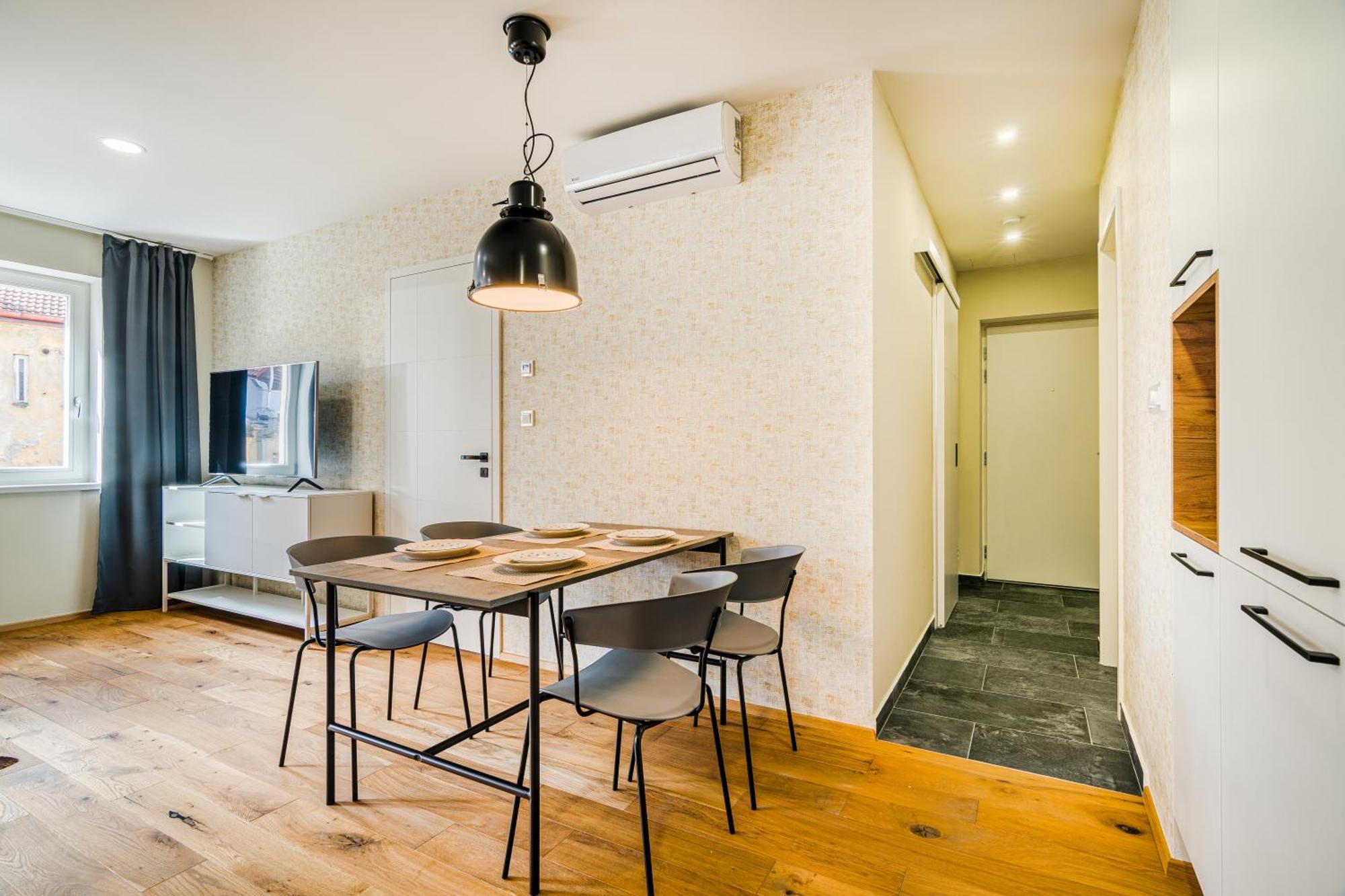 شقة Prague Days - Premium Loft W Terrace - View - Netflix - Ac المظهر الخارجي الصورة