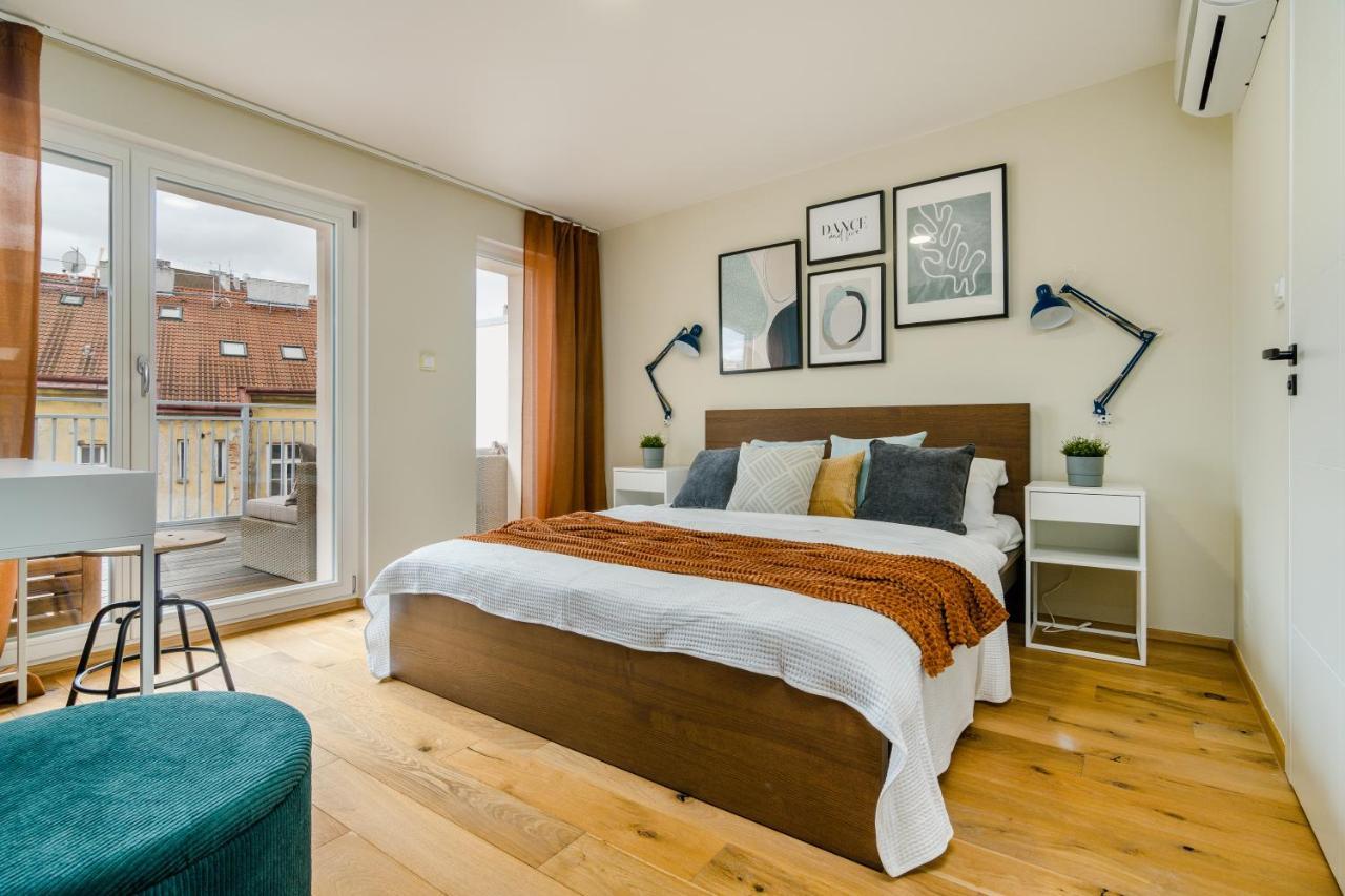شقة Prague Days - Premium Loft W Terrace - View - Netflix - Ac المظهر الخارجي الصورة