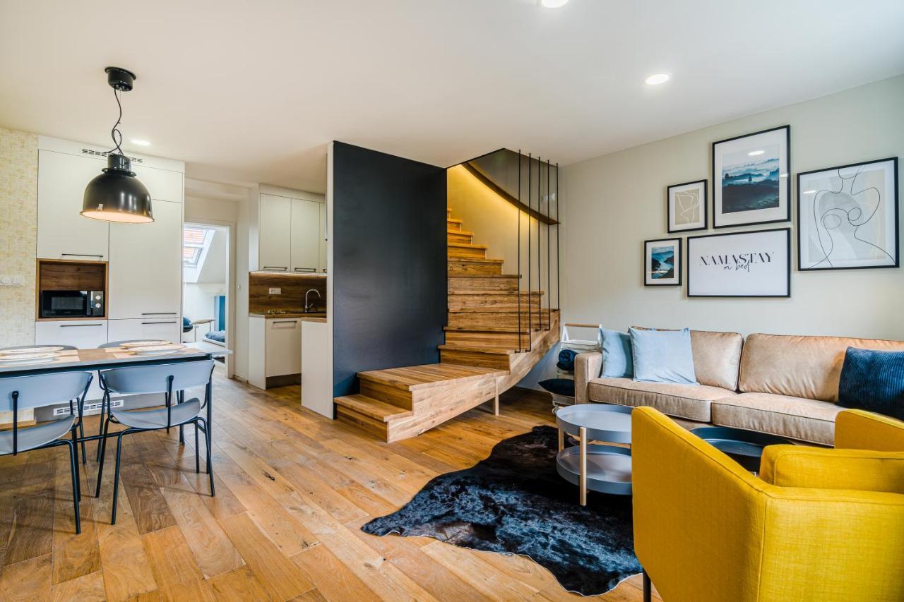 شقة Prague Days - Premium Loft W Terrace - View - Netflix - Ac المظهر الخارجي الصورة